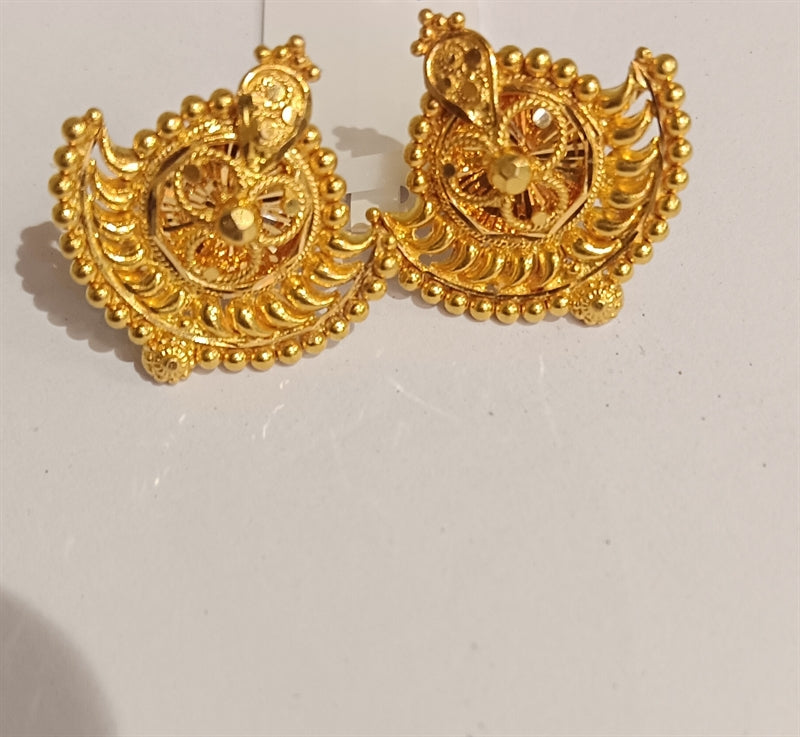 Golden Chand-Pattern Filigree Studs Earrings